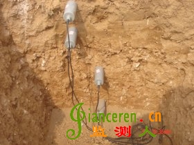 <strong><font color='#0000FF'>差阻式监测仪</font></strong>